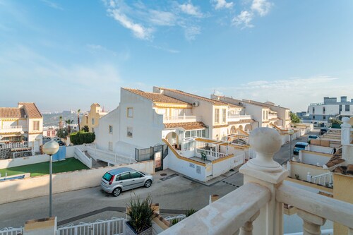 Apartment 'Tranquilo Para Familias Con' with Sea View, Wi-Fi and Air Conditioning