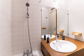 Bathroom - Le Dévoluy, flat for 6 with balcony (Le Dévoluy)
