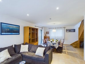 Interior - Penmarch Kerity, house for 9 with garden (Penmarch)