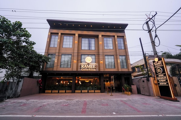 Front of property - Ramee Collextion Amritsar (Amritsar)