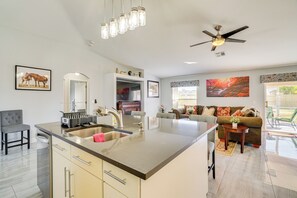 House (3 Bedrooms) | Interior