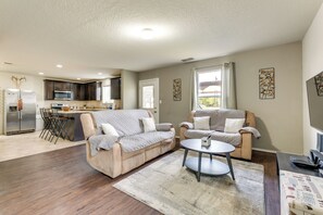 House (3 Bedrooms) | Interior