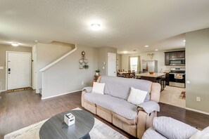 House (3 Bedrooms) | Interior