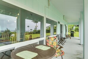 House (2 Bedrooms) | Interior - Oceanfront Home w/ Pool, Gazebo Access in Papaikou (Papaikou)