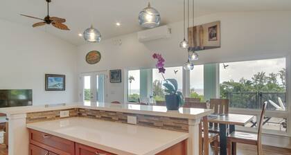 Oceanfront Home w/ Pool, Gazebo Access in Papaikou