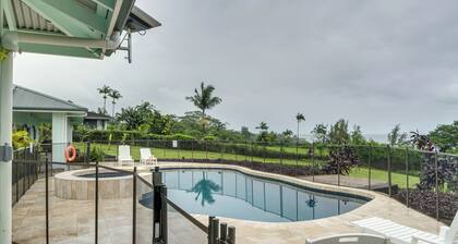 Oceanfront Home w/ Pool, Gazebo Access in Papaikou