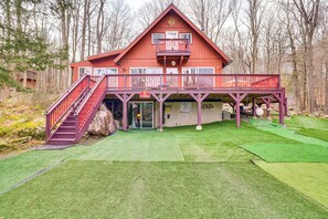 Interior - Family Friendly: Streamside Retreat in The Hideout (Lake Ariel)