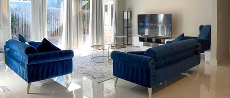 Rumah (6 Bedrooms) | Interior