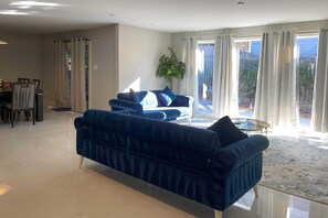 Nhà (6 Bedrooms) | Nội thất