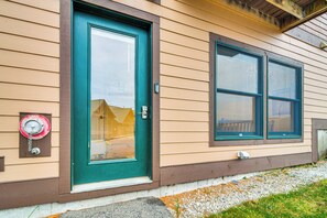 Apartment (2 Bedrooms) | Interior - Ski-in/ski-out Condo at Pleasant Mountain! (Bridgton)
