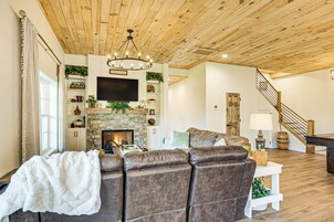 Casa (2 Bedrooms) | Interior