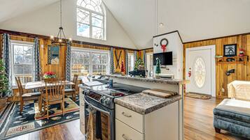 House (1 Bedroom) | Interior