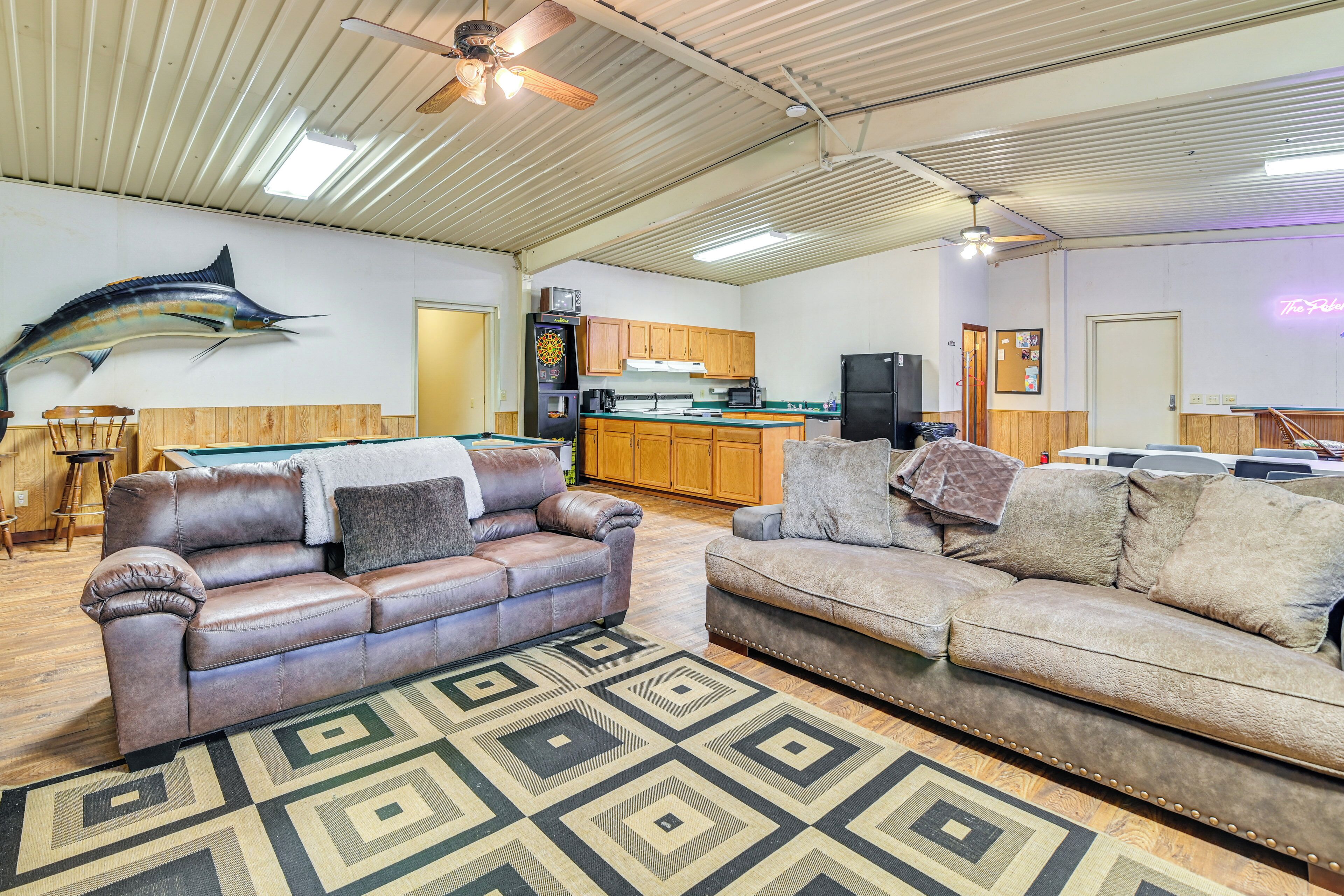 House (2 Bedrooms) | Interior