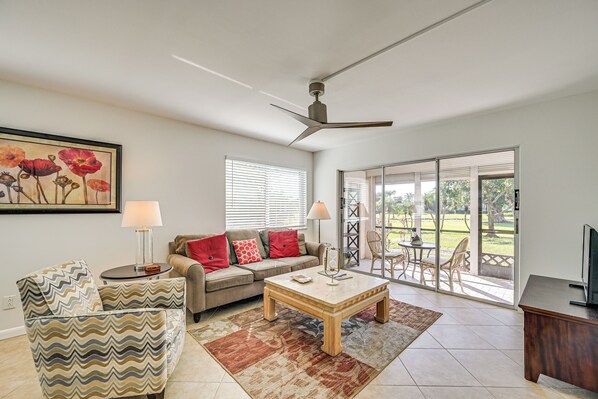 Apartment (2 Bedrooms) | Front of property