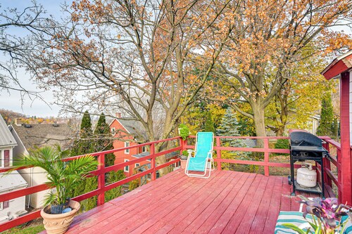 Bethlehem Home w/ Patio & Amazing Sunset Views!