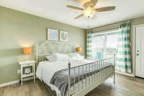 Interior - Balcony, Pool & Beach Access: Port Aransas Condo! (Port Aransas)