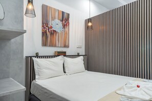 1 chambre, fer et planche à repasser, Wi-Fi gratuit, draps fournis