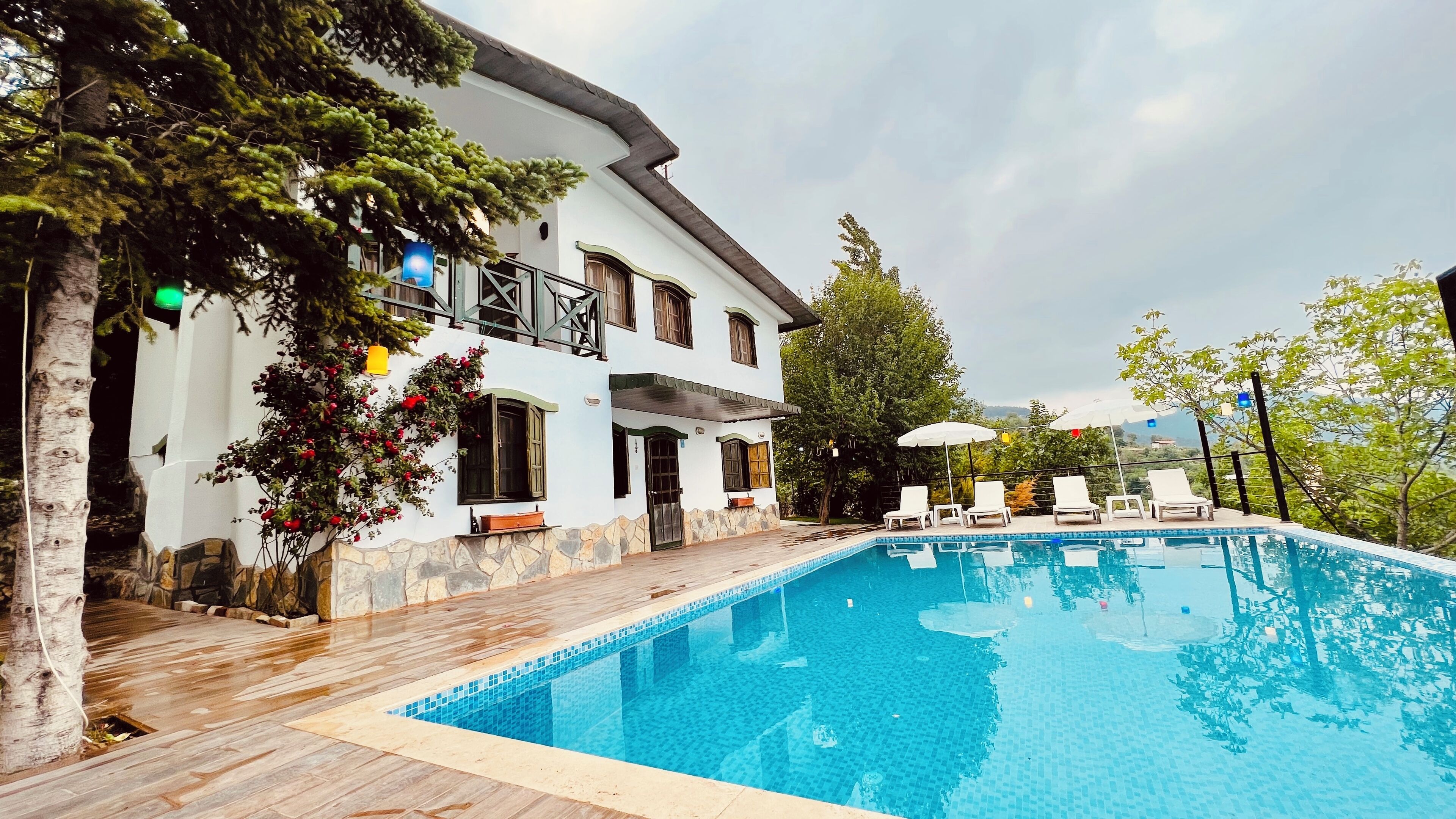 Familienvilla, eigener Pool, Bergblick | 3 Schlafzimmer, Bettwäsche aus ägyptischer Baumwolle