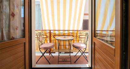 Room 'Levante' with Balcony, Wi-Fi and Air Conditioning