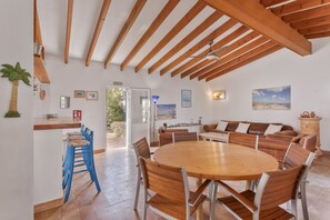 Dining - Holiday Home 'Casa Del Sol' with Sea View, Private Terrace and Wi-Fi (Illes Balears)