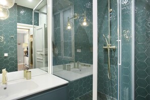 Bathroom - Sublim and new Apartment Center of Paris / Opera (Paris)