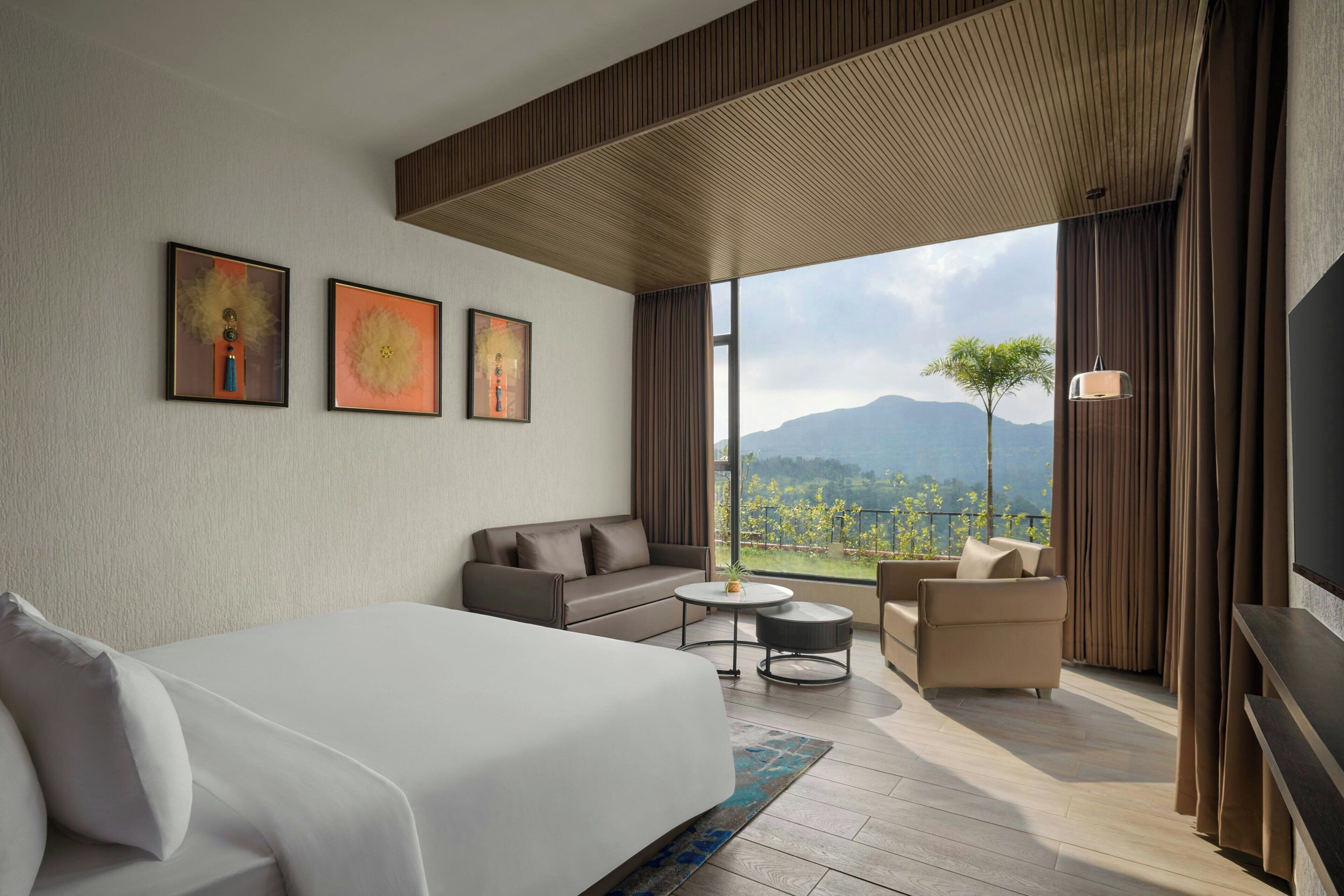 Premium Room, 1 King Bed, Mountain View | In-room safe, free WiFi