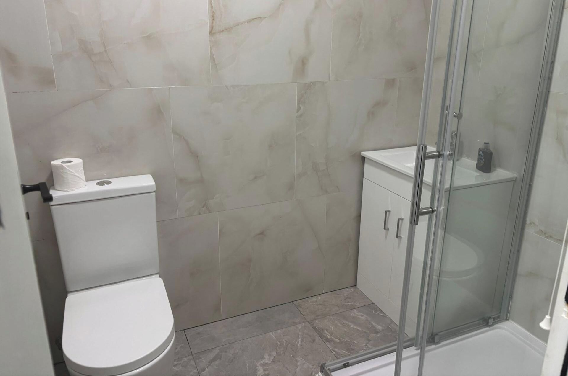 Shower, free toiletries, hair dryer, towels