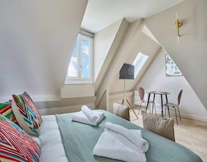1 chambre, fer et planche Ă repasser, draps fournis