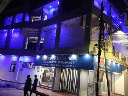 Shri Veni Madhav Hotel