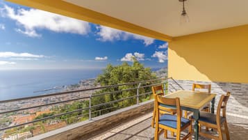 Classic House, Bay View | Terrace/patio