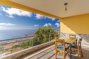 Classic House, Bay View | Terrace/patio - Villa Nóbrega by Holiday Rental Madeira (Funchal)