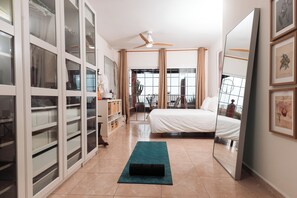 4 bedrooms, desk, iron/ironing board, free WiFi - RED-HOUSE, Red-House Tenerife Sur (Costa Adeje)