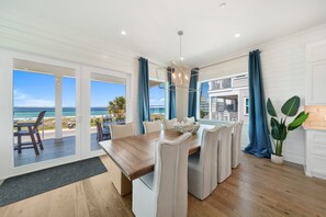 Maison, plusieurs chambres | Restauration