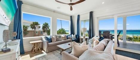 Maison, plusieurs chambres | Aire de séjour