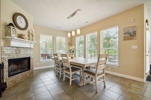 House, 3 Bedrooms | Dining