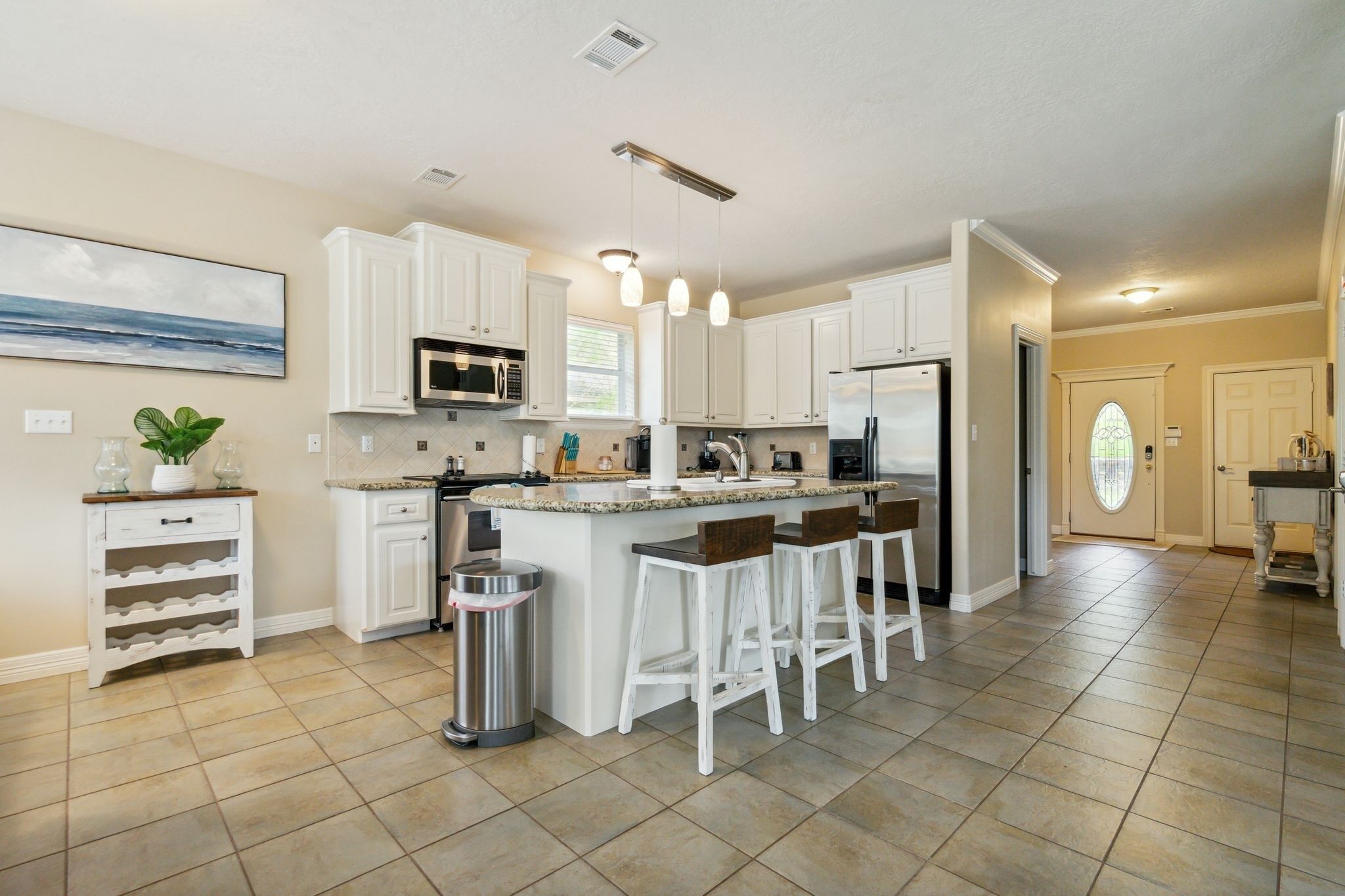 House, 3 Bedrooms | Private kitchen | Fridge, oven, coffee/tea maker, toaster