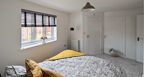 Maison | 3 chambres, fer et planche à repasser, accès au Wi-Fi (inclus)