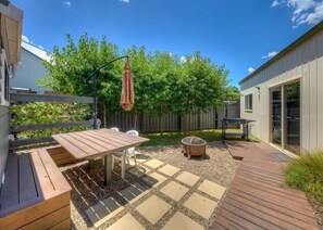 屋外ダイニングエリア