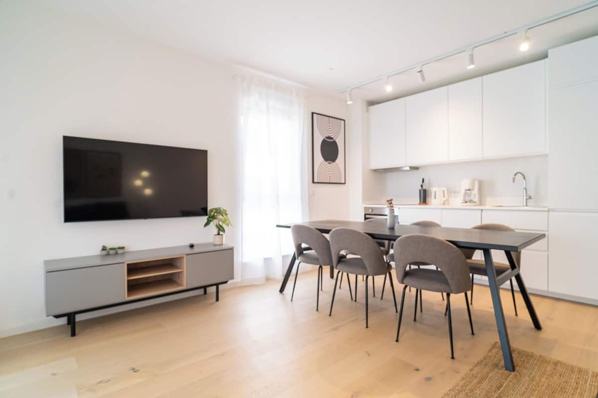 Apartamento, 3 habitaciones, balcón | Cocina privada | Frigorífico grande, horno, placa de cocina y lavavajillas
