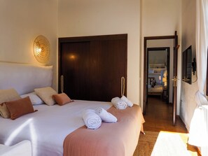 5 quartos, ferros/tábuas de passar roupa, berço de viagem, Wi-Fi