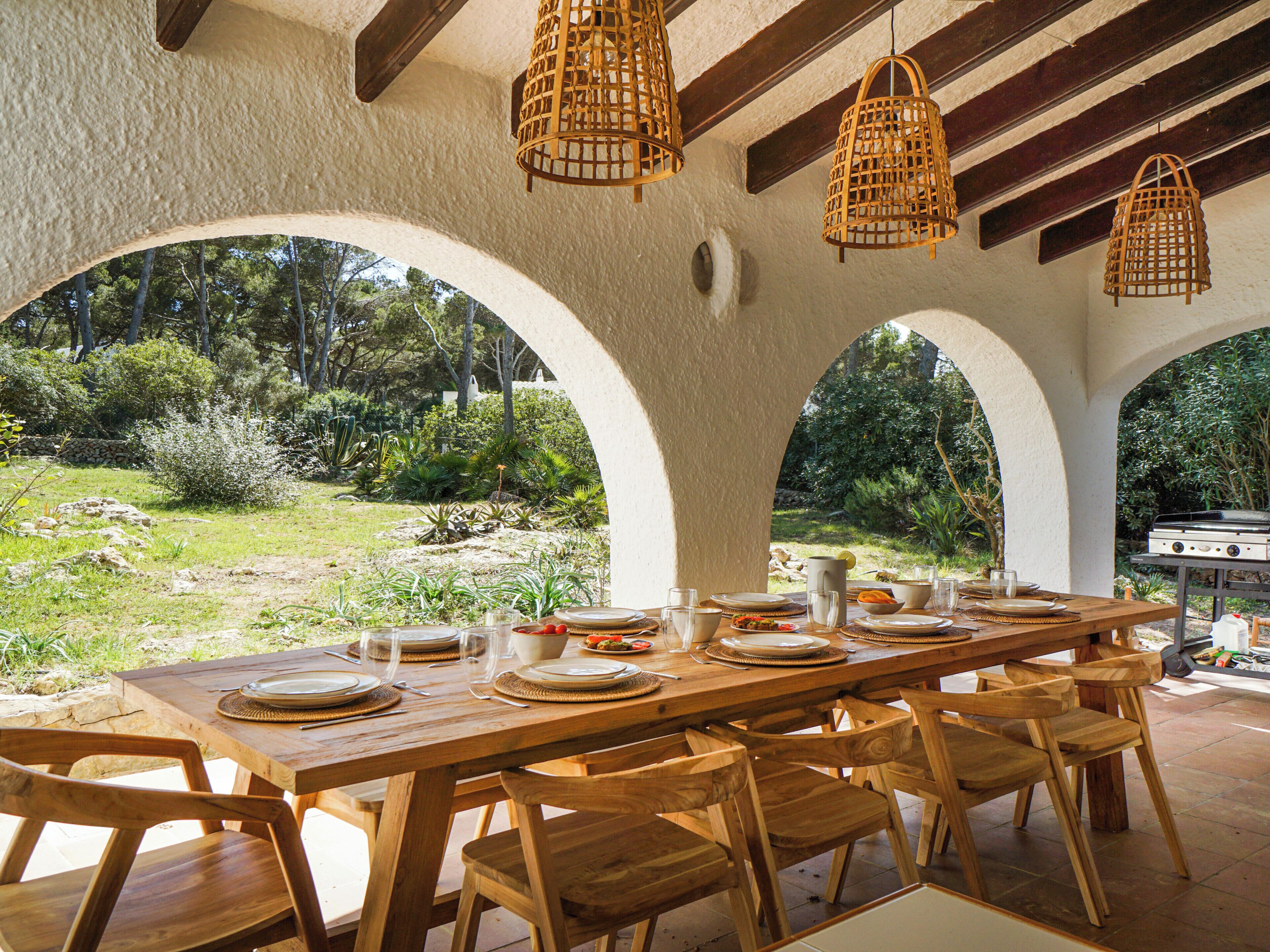 屋外ダイニングエリア