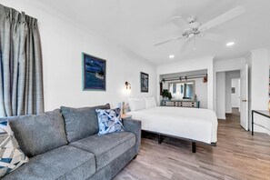 2 bedrooms, iron/ironing board, free WiFi, bed sheets - Literally steps to the beach, across from Whale's Tail on the Gulf of Mexico! (Miramar Beach)