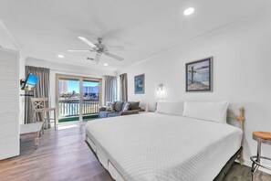 2 bedrooms, iron/ironing board, free WiFi, bed sheets - Literally steps to the beach, across from Whale's Tail on the Gulf of Mexico! (Miramar Beach)