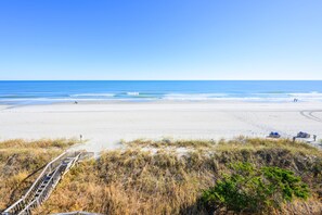 On the beach - 2 BR Oceanfront Condo - Channel Marker 305 (Surfside Beach)