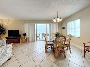 Interior - Holiday Villas III-605 Stunning 2 bedroom condo in Indian Shores! (Indian Shores)