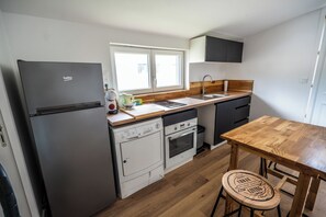 Private kitchen - Chalet 10min from Parc des Expositions and 15min from Roissy  (Villepinte)