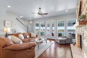 TV, fireplace, table tennis