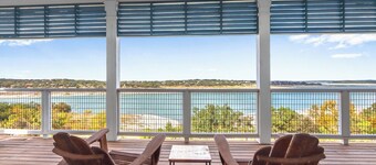 Lakeside Dreamhouse I Lake, Hot tub, Dogs