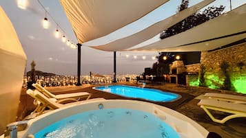 Familienvilla, eigener Pool, Bergblick | Whirlwanne