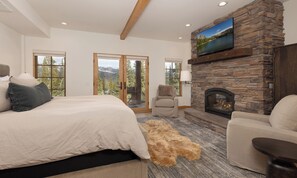 3 bedrooms, iron/ironing board, Internet, bed sheets